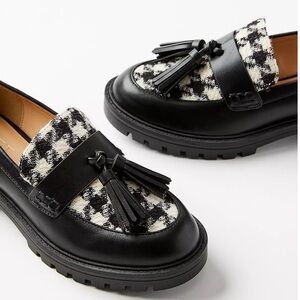 LOFT Black and White Tassel Loafers